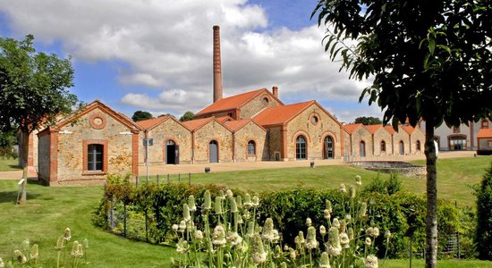 Musée du Textile et de la Mode de Cholet — histoire du mouchoir rouge